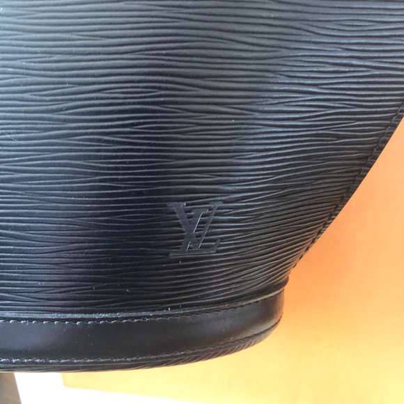 Louis Vuitton Epi Saint Jacques Shopping PM - Picture 3 of 8